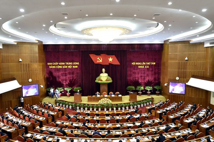 Chủ tịch QH Nguyễn Thị Kim Ngân điều hành ngày làm việc đầu tiên của Hội nghị Trung ương 8 - Ảnh 1.