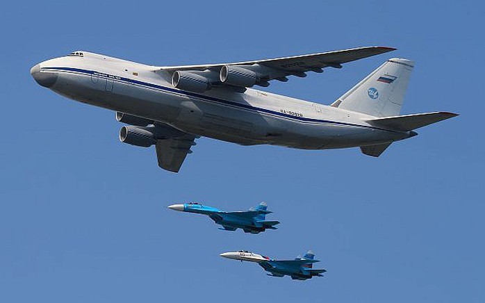 Máy bay quân sự lớn nhất thế giới đưa S-300 của Nga đến Syria - Ảnh 1.