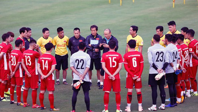 Thử nghiệm đội hình, tuyển Việt Nam thua sát nút Incheon United - Ảnh 1.