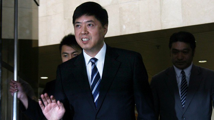 Doanh nhân Hồng Kông chết khi thẩm vấn, quan Trung Quốc lãnh án bất thường - Ảnh 1.