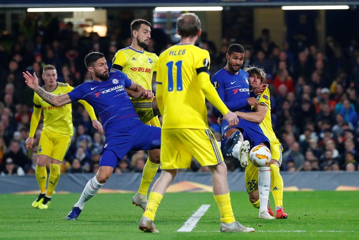 Sao lạ Loftus-Cheek lập hat-trick, Chelsea bay cao ở London - Ảnh 4.