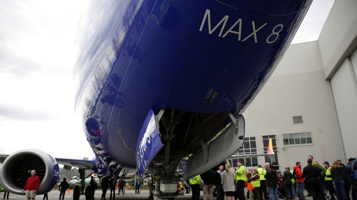 Vì sao Boeing 737 MAX 8 của Lion Air mới mua đã bị rơi? - Ảnh 1.