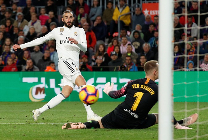 Hat-trick Suarez nhấn chìm Real Madrid ở El Clasico - Ảnh 6.