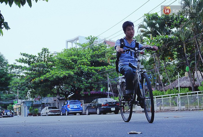 Nghị lực phi thường của chàng nhiếp ảnh khuyết tật ở Sài Gòn - Ảnh 6.
