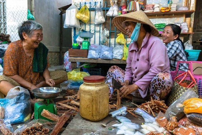 Nghị lực phi thường của chàng nhiếp ảnh khuyết tật ở Sài Gòn - Ảnh 7.