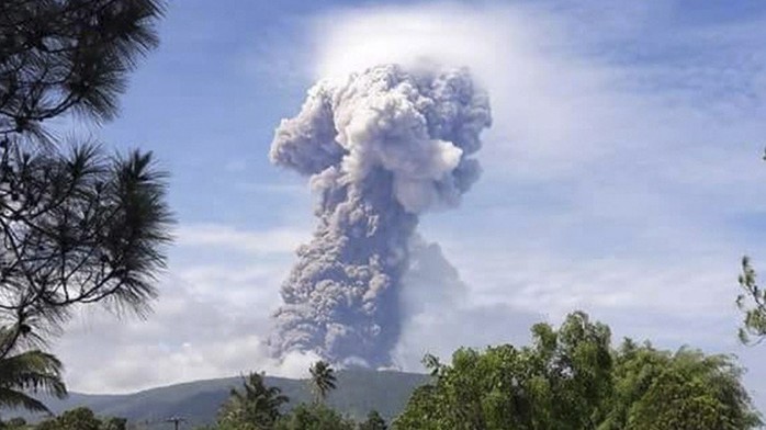 Đảo Sulawesi: Núi lửa thức giấc sau thảm họa động đất, sóng thần - Ảnh 1.
