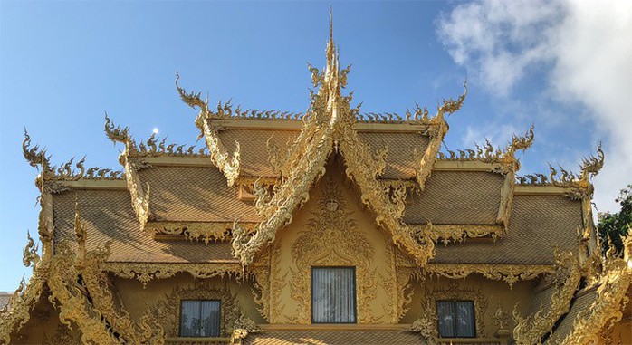 Nhà vệ sinh công cộng đẹp như cung điện dát vàng - Ảnh 3. Nhà vệ sinh công cộng đẹp như cung điện dát vàng - Ảnh 3.