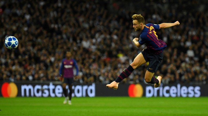 Messi nhảy tango tại Wembley, Tottenham thảm bại sân nhà - Ảnh 3.