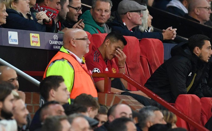 Alexis Sanchez chán ngán vì mâu thuẫn với HLV Man United - Ảnh 2.