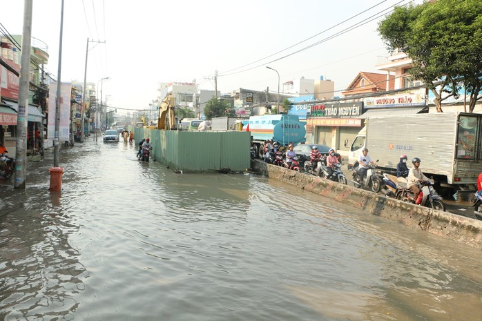 Lộ thêm “thủ phạm” gây ngập ở khu Nam Sài Gòn - Ảnh 1.