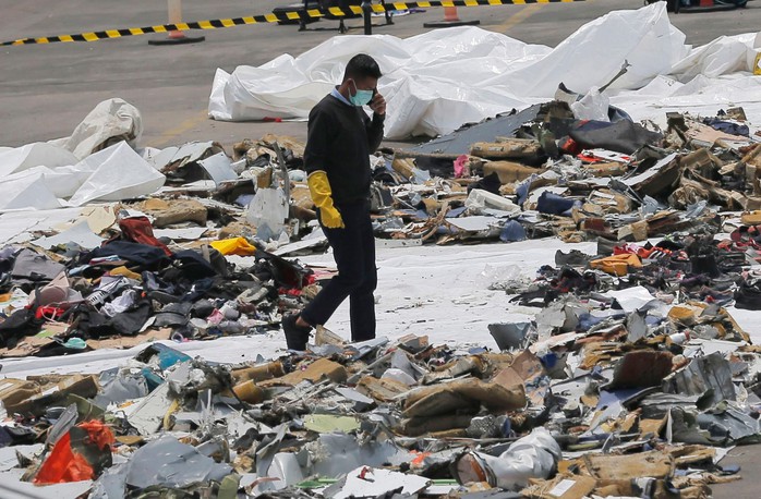 Thấy hộp đen, Indonesia giải được bí ẩn vụ rơi máy bay Lion Air? - Ảnh 2.