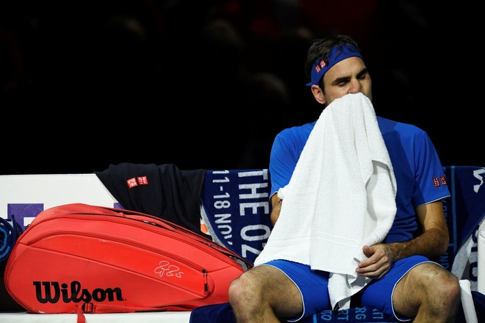 Thua Nishikori, Federer lần đầu gắt gỏng phàn nàn trọng tài - Ảnh 5.