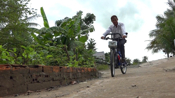 Lão nông chế tạo xe đạp chạy bằng máy cắt cỏ “độc nhất vô nhị” - Ảnh 10.