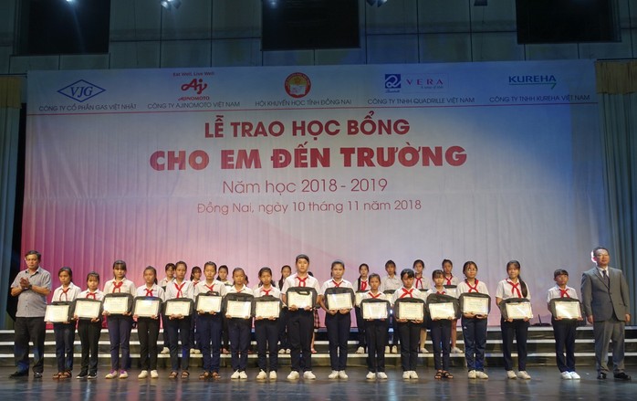 Tiếp sức giấc mơ đến trường cho học sinh tỉnh Đồng Nai - Ảnh 3.