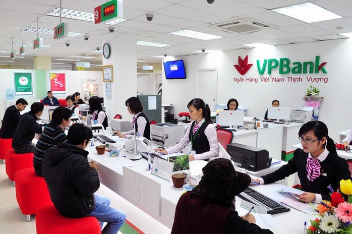 Gia đình Chủ tịch HĐQT VPBank thu mua 21 triệu cổ phiếu - Ảnh 1.