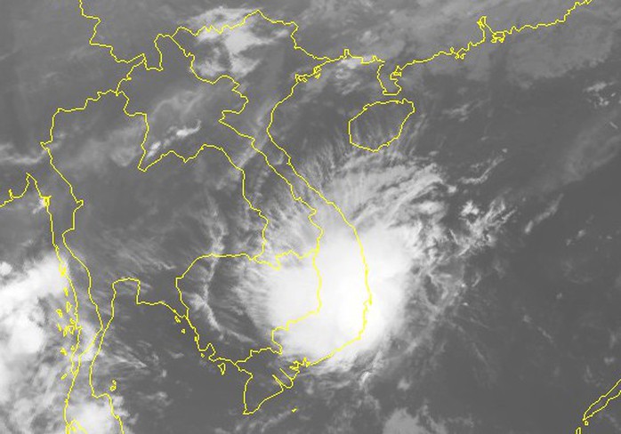 Áp thấp nhiệt đới “ở lỳ” gần bờ biển Nam Trung Bộ - Ảnh 2.