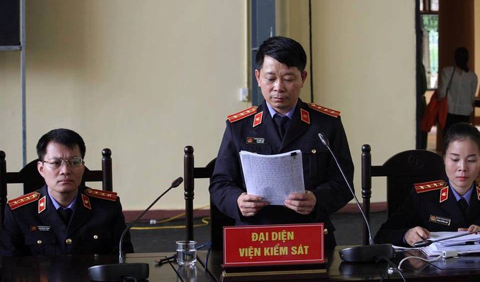 Ông Phan Văn Vĩnh bị đề nghị 7-7,5 năm tù; ông trùm Nguyễn Văn Dương 11-13 năm tù - Ảnh 2.