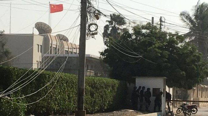 Pakistan: Lãnh sự quán Trung Quốc bị tấn công, 7 người chết - Ảnh 1.