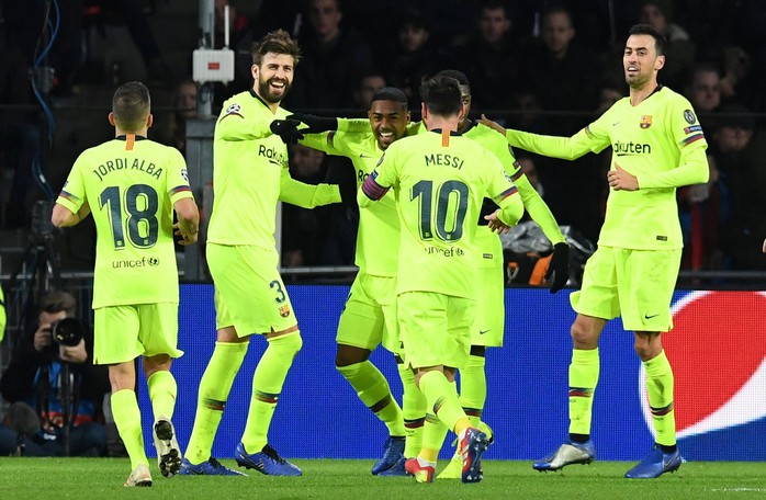 Messi lập siêu phẩm, Barcelona vượt vòng bảng Champions League - Ảnh 4.