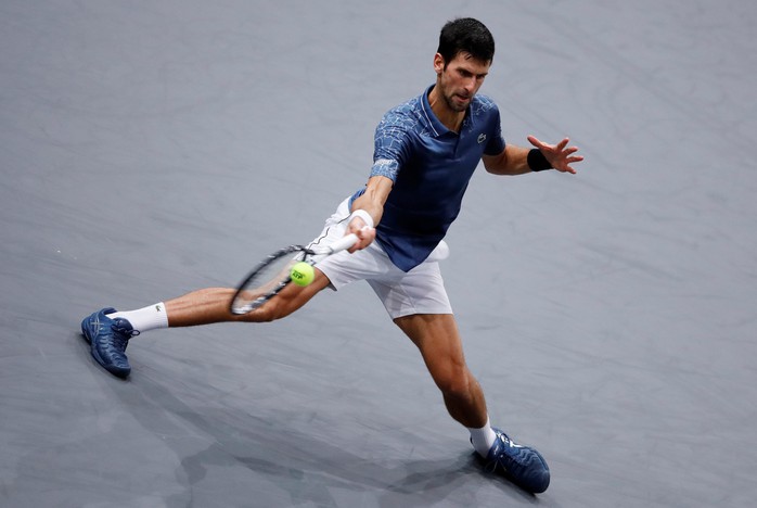 Video: Đuối sức, Djokovic để Khachanov tạo địa chấn ở Paris - Ảnh 1.