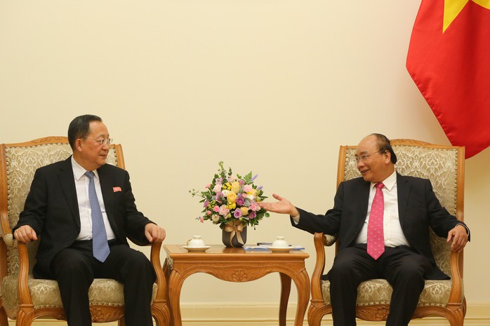 Thủ tướng: Việt Nam sẵn sàng chia sẻ kinh nghiệm với Triều Tiên - Ảnh 1.