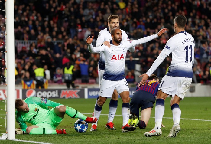 Salah cứu á quân Liverpool, Tottenham thoát hiểm Champions League - Ảnh 8.