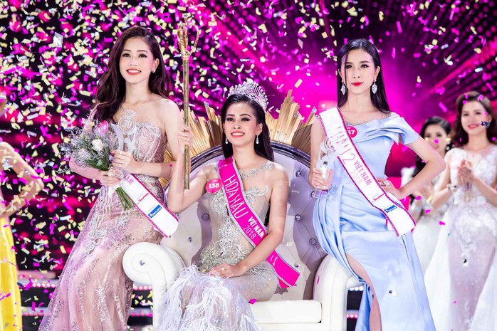 Hoa hậu Việt: Gian nan và cạm bẫy (*): Hoa hậu Trần Tiểu Vy: Bản lĩnh tuổi trẻ - Ảnh 1.