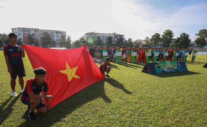 Tưng bừng ngày hội bóng đá nhí Việt - Nhật  - Ảnh 1.