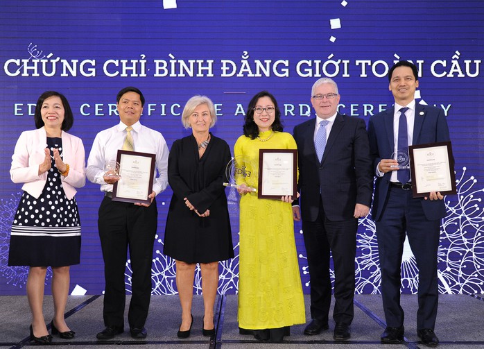 SASCO nhận chứng chỉ bình đẳng giới toàn cầu EDGE MOVE - Ảnh 1. SASCO nhận chứng chỉ bình đẳng giới toàn cầu EDGE MOVE - Ảnh 1.