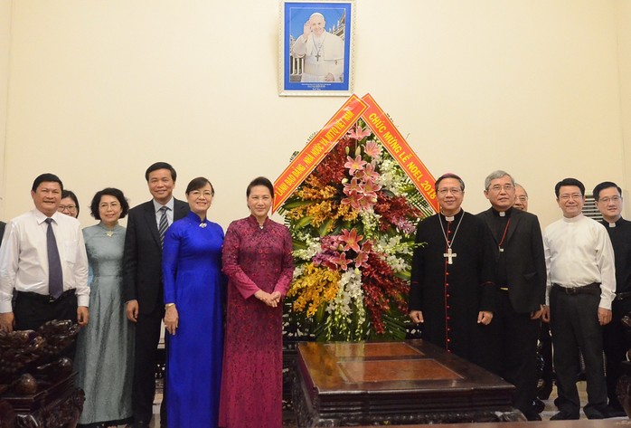 Chủ tịch Quốc hội thăm Tòa Tổng Giám mục Tổng Giáo phận TP HCM - Ảnh 1.