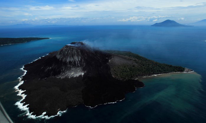 Sóng thần núi lửa tấn công Indondesia, 43 người thiệt mạng - Ảnh 1.