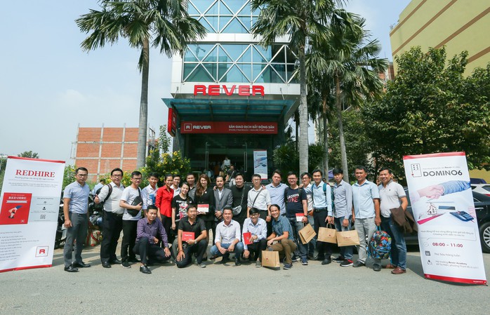 Hơn 100 người tham gia sự kiện kết nối môi giới BĐS TP HCM - Ảnh 4. Hơn 100 người tham gia sự kiện kết nối môi giới BĐS TP HCM - Ảnh 4.