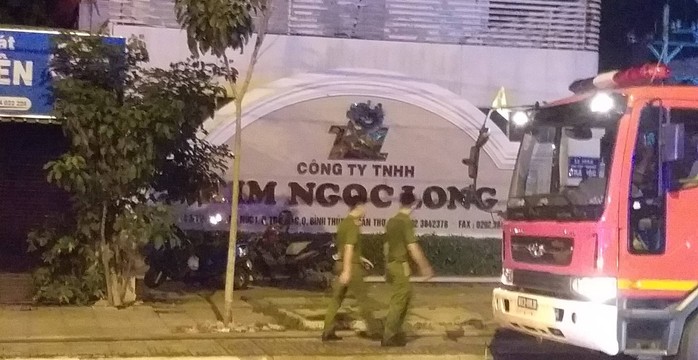 Clip: Cháy kinh hoàng tại khu công nghiệp ở Cần Thơ - Ảnh 15.