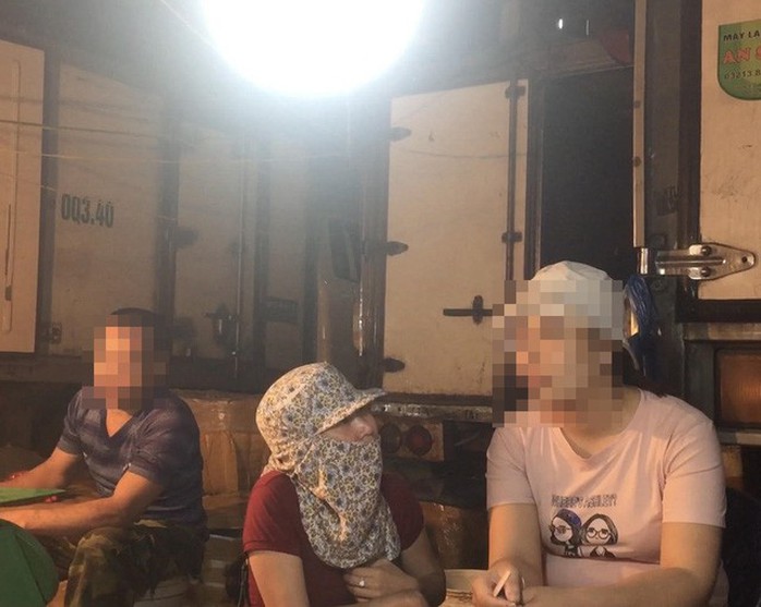 2 nữ phóng viên điều tra vụ bảo kê chợ Long Biên bị dọa giết cả nhà - Ảnh 2.