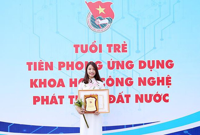 Nữ sinh Duy Tân tiêu biểu toàn quốc lĩnh vực khoa học công nghệ 2018 - Ảnh 1.