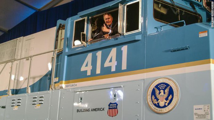 Chuyến tàu đặc biệt đưa ông Bush “cha” về nơi an nghỉ - Ảnh 5.