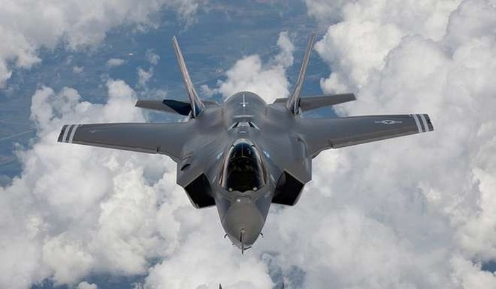 F-35 của Mỹ và J-20 của Trung Quốc lên bàn cân - Ảnh 2.