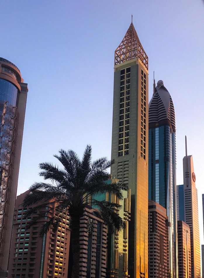 Dubai khánh thành khách sạn cao nhất thế giới - Ảnh 1.