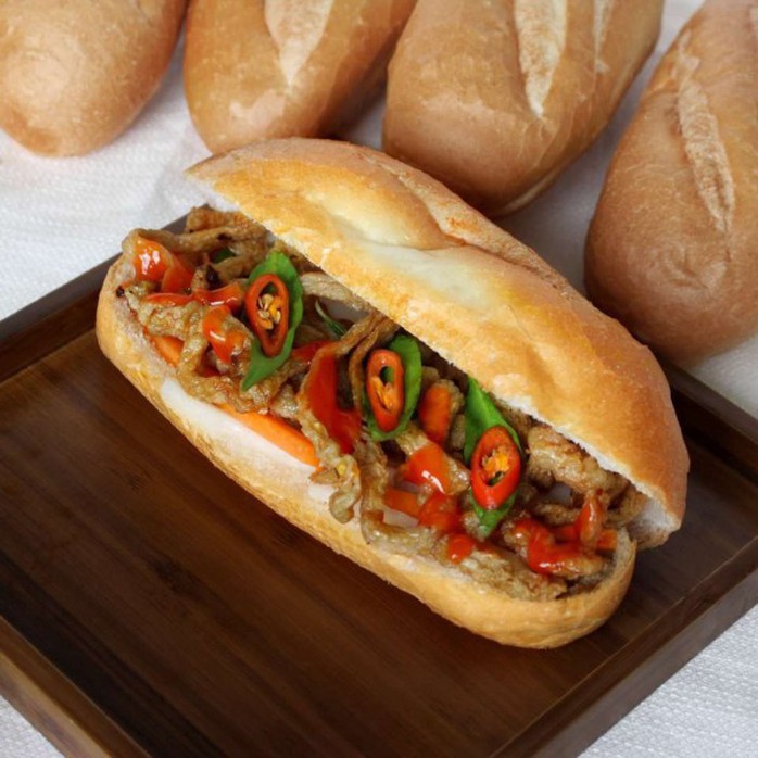 Những quán bánh mì ngon độc lạ chỉ có ở Sài Gòn, dân ‘sành ăn’ nhất định đừng bỏ lỡ! - Ảnh 4. Những quán bánh mì ngon độc lạ chỉ có ở Sài Gòn, dân ‘sành ăn’ nhất định đừng bỏ lỡ! - Ảnh 4.