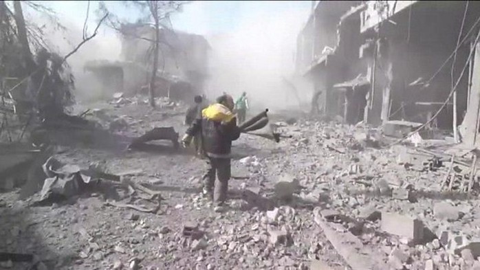 Syria: Quân chính phủ dội bom, hơn 500 dân thường thương vong - Ảnh 2.