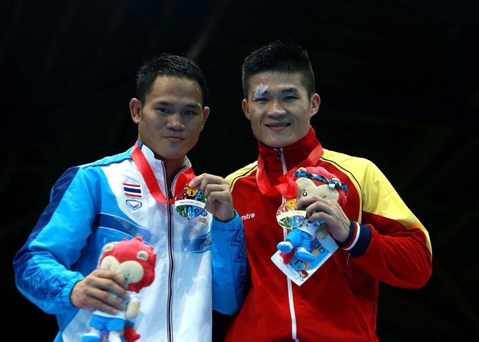 Nam vương boxing Việt sẵn sàng đấu võ sư Flores - Ảnh 3.