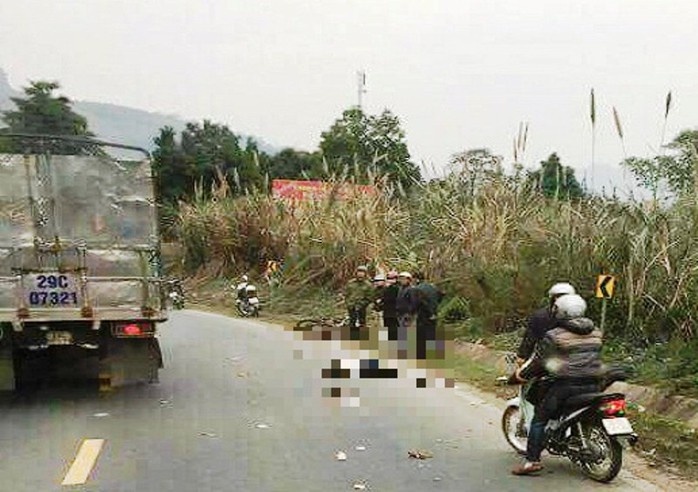 Va chạm với xe tải tại dốc Cun, 2 người đi xe máy tử vong - Ảnh 1.
