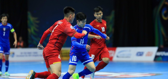 Vào tứ kết, futsal Việt Nam vẫn lo - Ảnh 1.