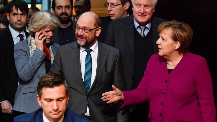 Bà Merkel nhượng bộ lớn, Đại liên minh Đức tái xuất - Ảnh 1.