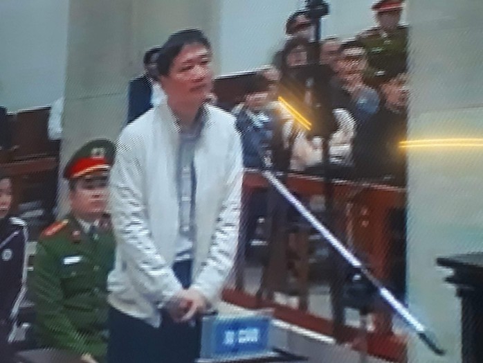 Trịnh Xuân Thanh mặc áo sáng màu, trả lời mạch lạc tại tòa - Ảnh 1.
