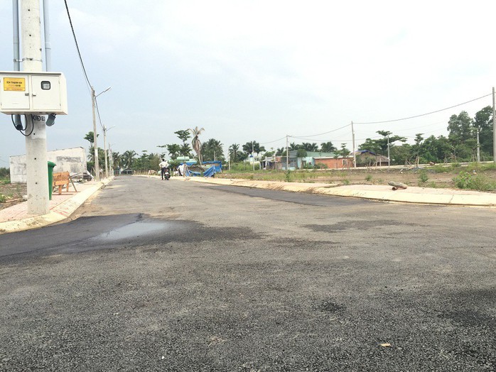Giá đất thổ cư khu Tây TP HCM biến động mạnh - Ảnh 1. Giá đất thổ cư khu Tây TP HCM biến động mạnh - Ảnh 1.