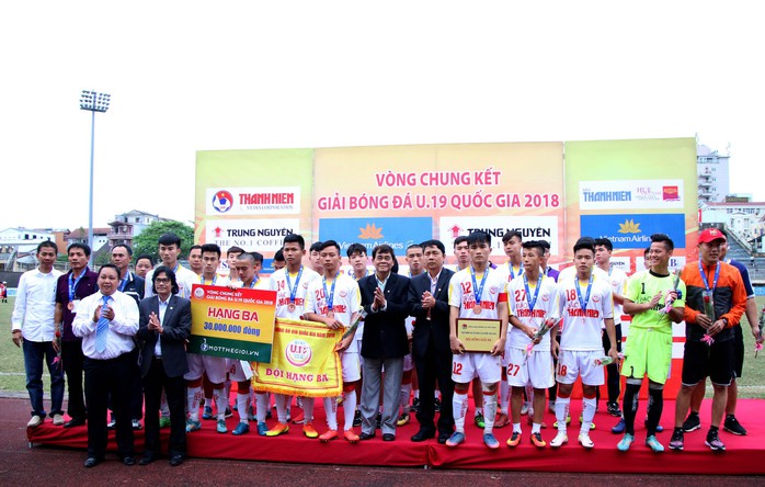 VCK Giải U19 Quốc gia: Đương kim vô địch Hà Nội vào chung kết nhờ loạt sút luân lưu - Ảnh 4.