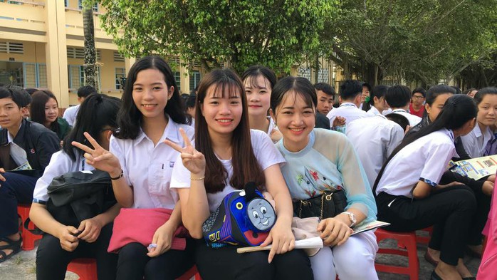 Đưa trường học đến thí sinh tại Hậu Giang: Chọn ngành mà cứ lo thất nghiệp! - Ảnh 2.