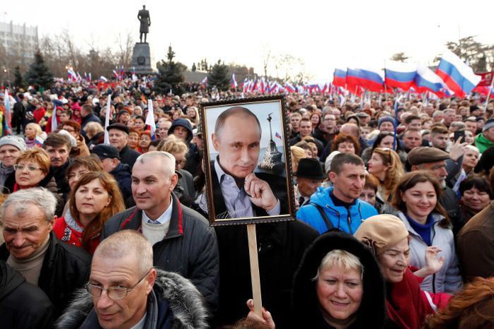 Vụ cựu điệp viên Nga bị đầu độc khiến người ủng hộ ông Putin đoàn kết - Ảnh 4.