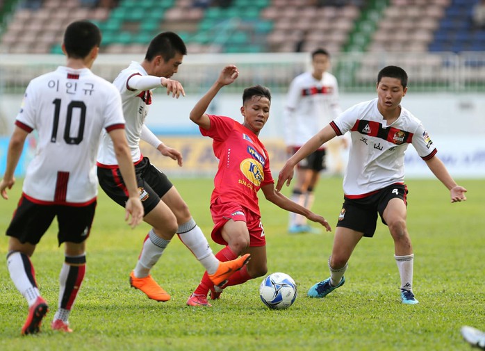 U19 Việt Nam quá mạnh so với CLB Thái Lan - Ảnh 2.